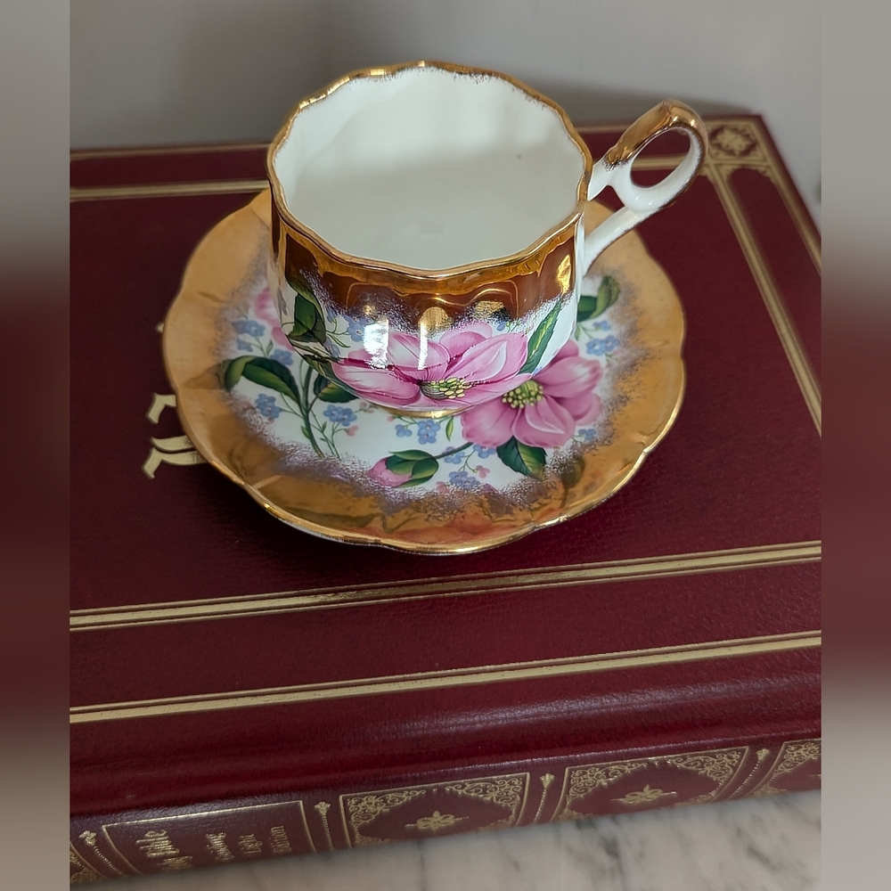 Elizabethan Fine China Set By Taylor & Kent England